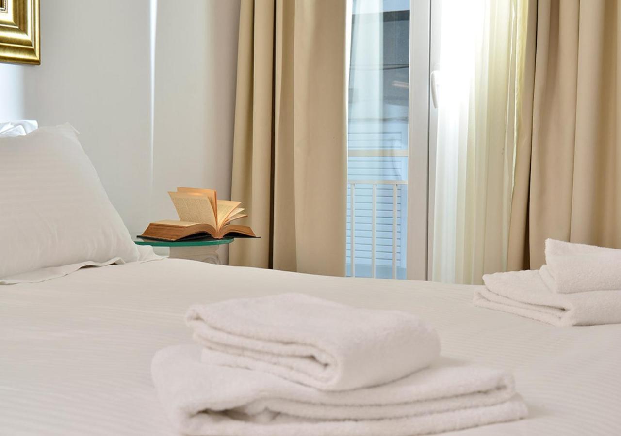 Acropolis Ami Boutique Atina