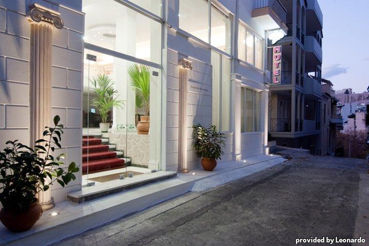 Acropolis Ami Boutique Atina