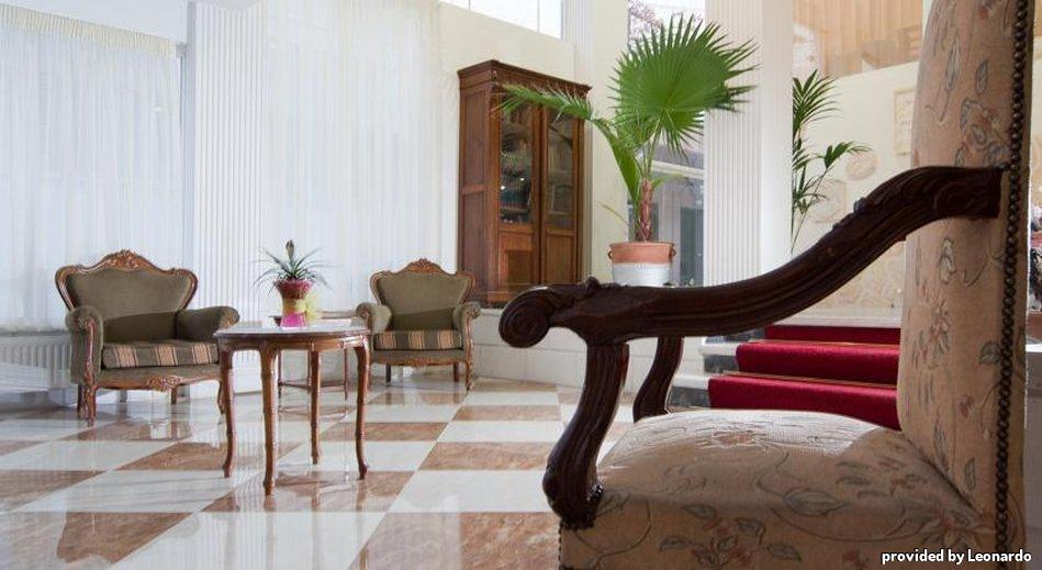 Acropolis Ami Boutique Otel 3*