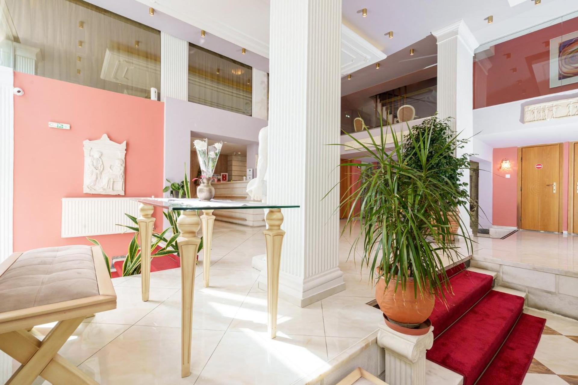 Acropolis Ami Boutique