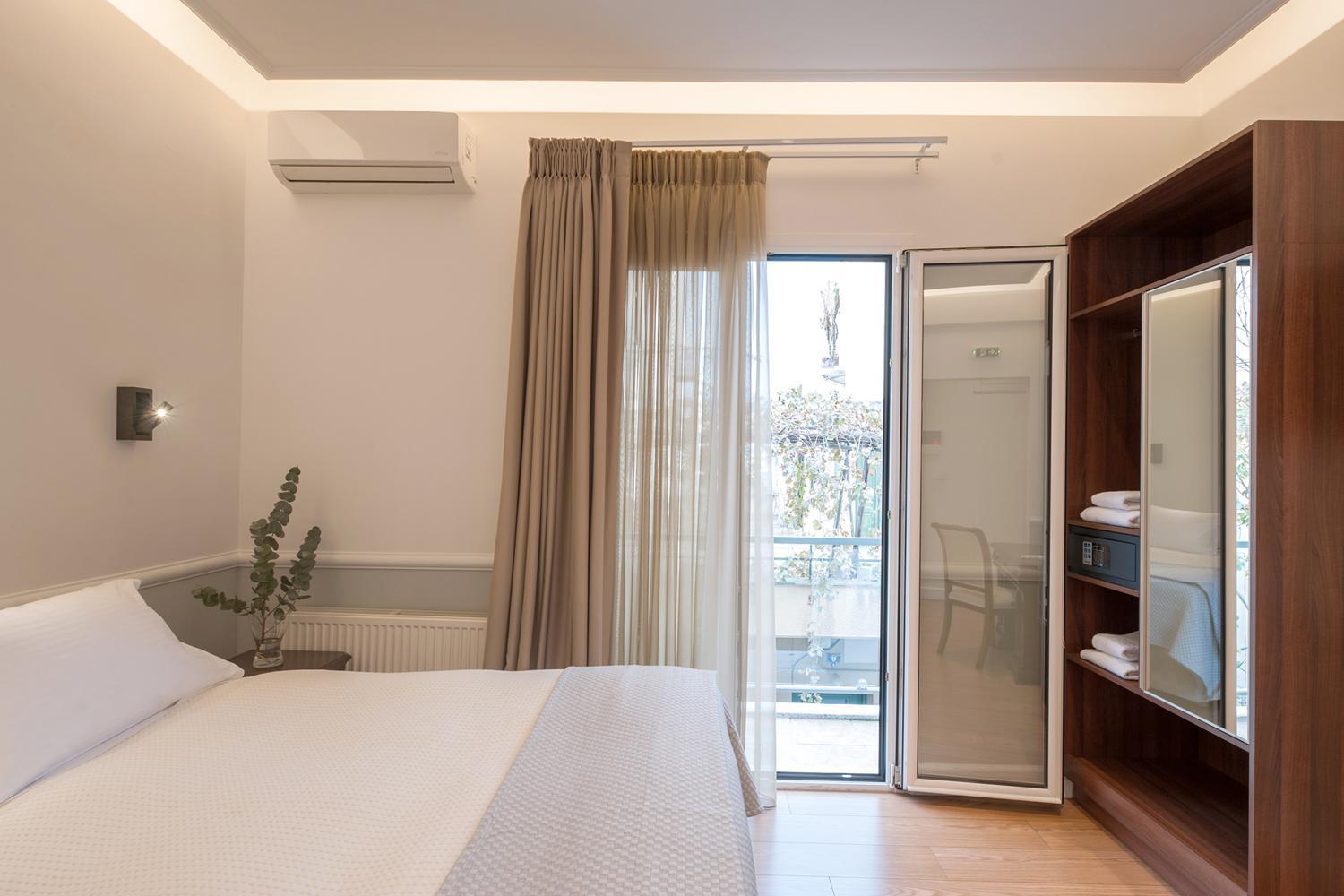 Acropolis Ami Boutique